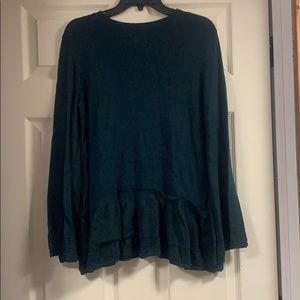 Cute lightweight sweater 💚